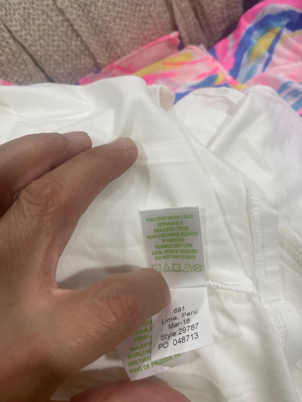 Lilly Pulitzer Women’s White Ruffle Neck Sleeveless Top - Picture 8 of 8